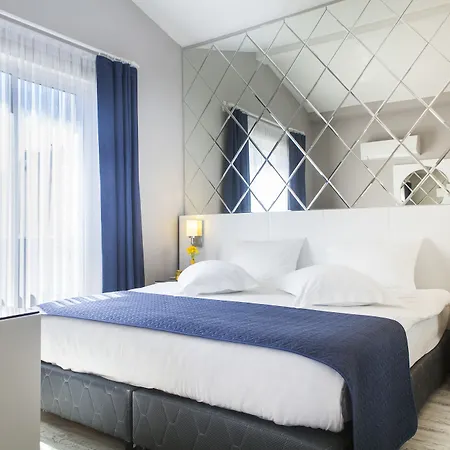 Letstay 4*